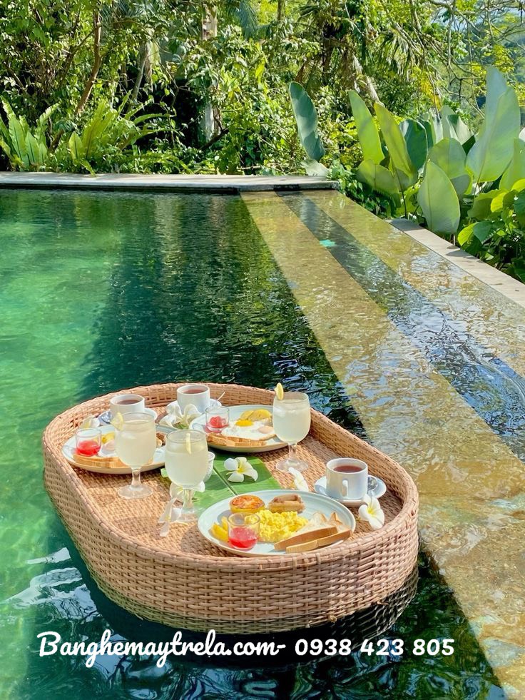 Khay nổi hồ bơi mây nhựa